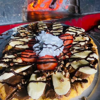 Banana Berrytella Crepe