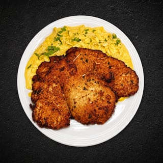 Fettuccine a la Huancaina W/Chicken
